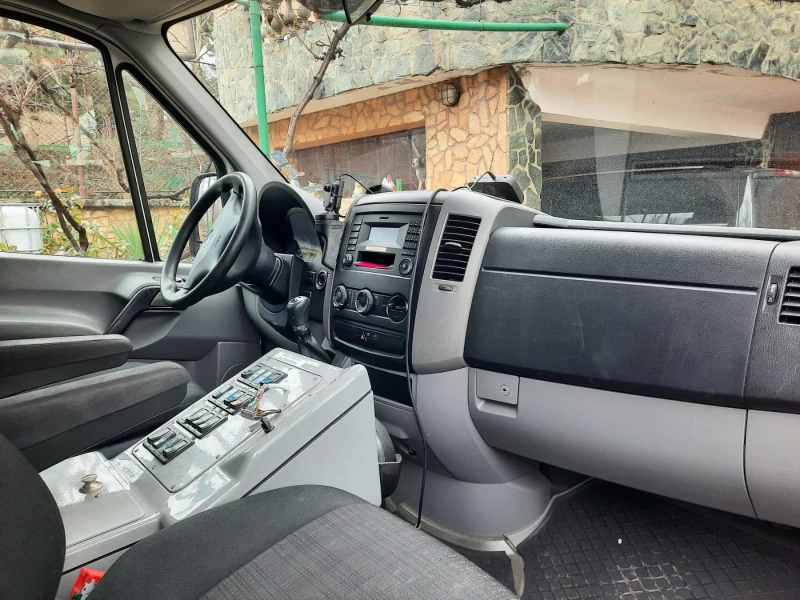 Mercedes-Benz Sprinter 2.2 DISEL, снимка 11 - Бусове и автобуси - 53341208