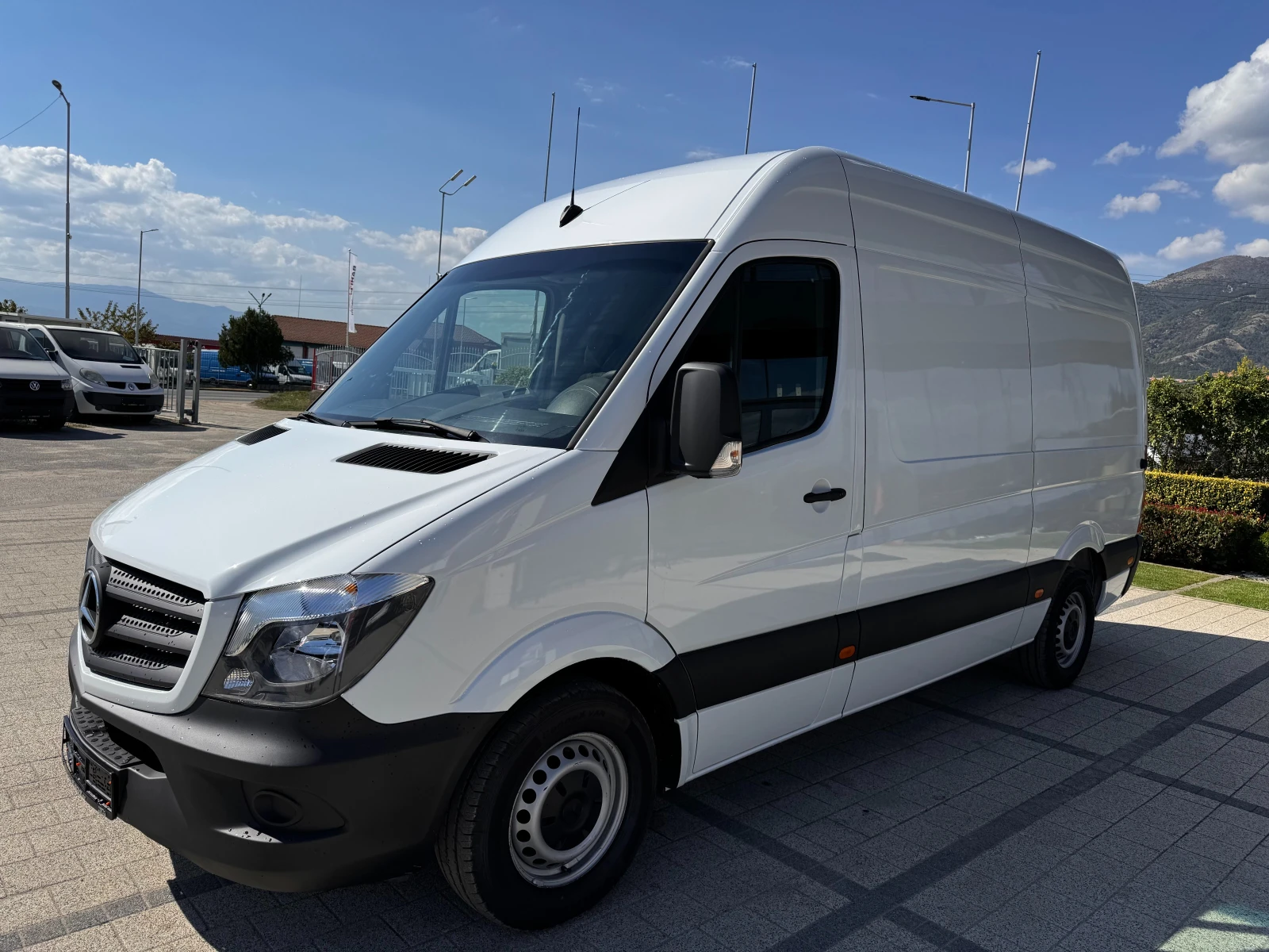 Mercedes-Benz Sprinter 311CDI Клима ЕURO 6b L2H2  - изображение 3