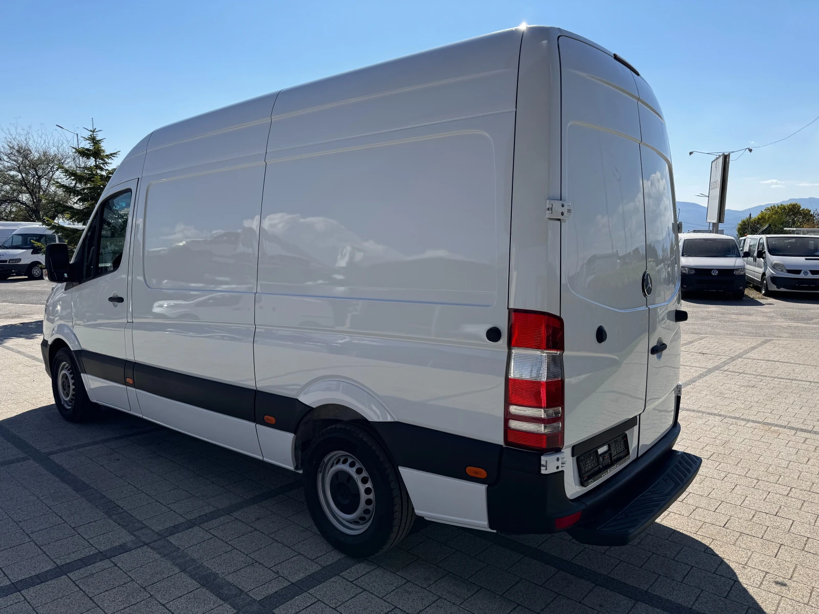 Mercedes-Benz Sprinter 311CDI Клима ЕURO 6b L2H2  - изображение 5