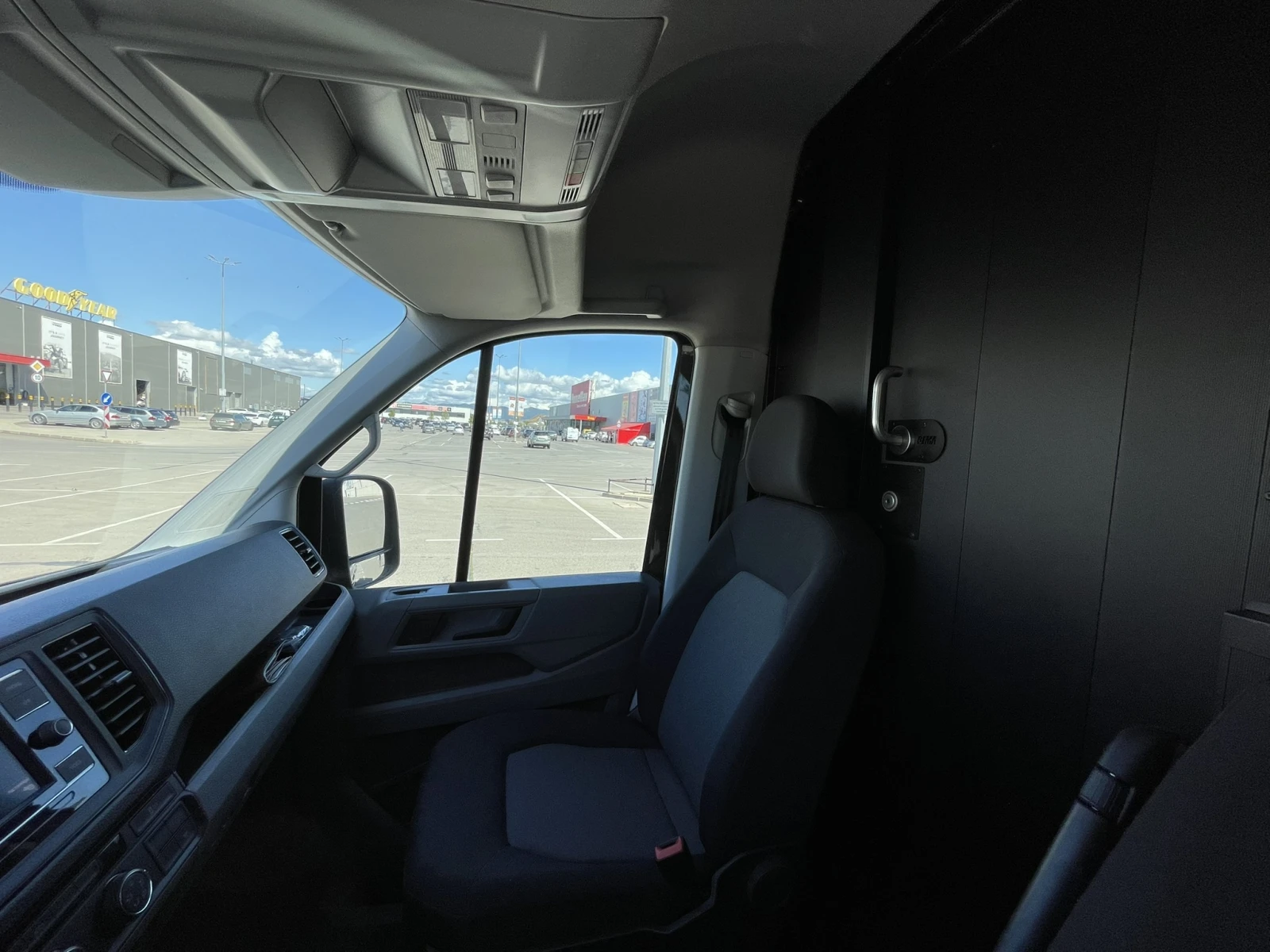 VW Crafter UPS  | Mobile.bg   12