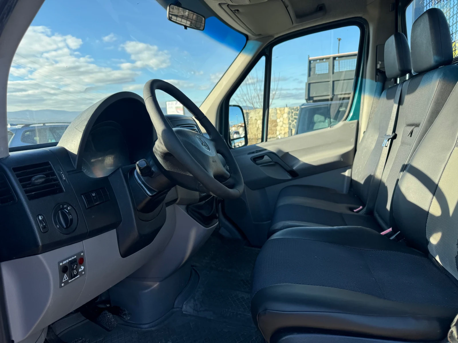 Mercedes-Benz Sprinter 415CDI Тристранен Самосвал - изображение 9