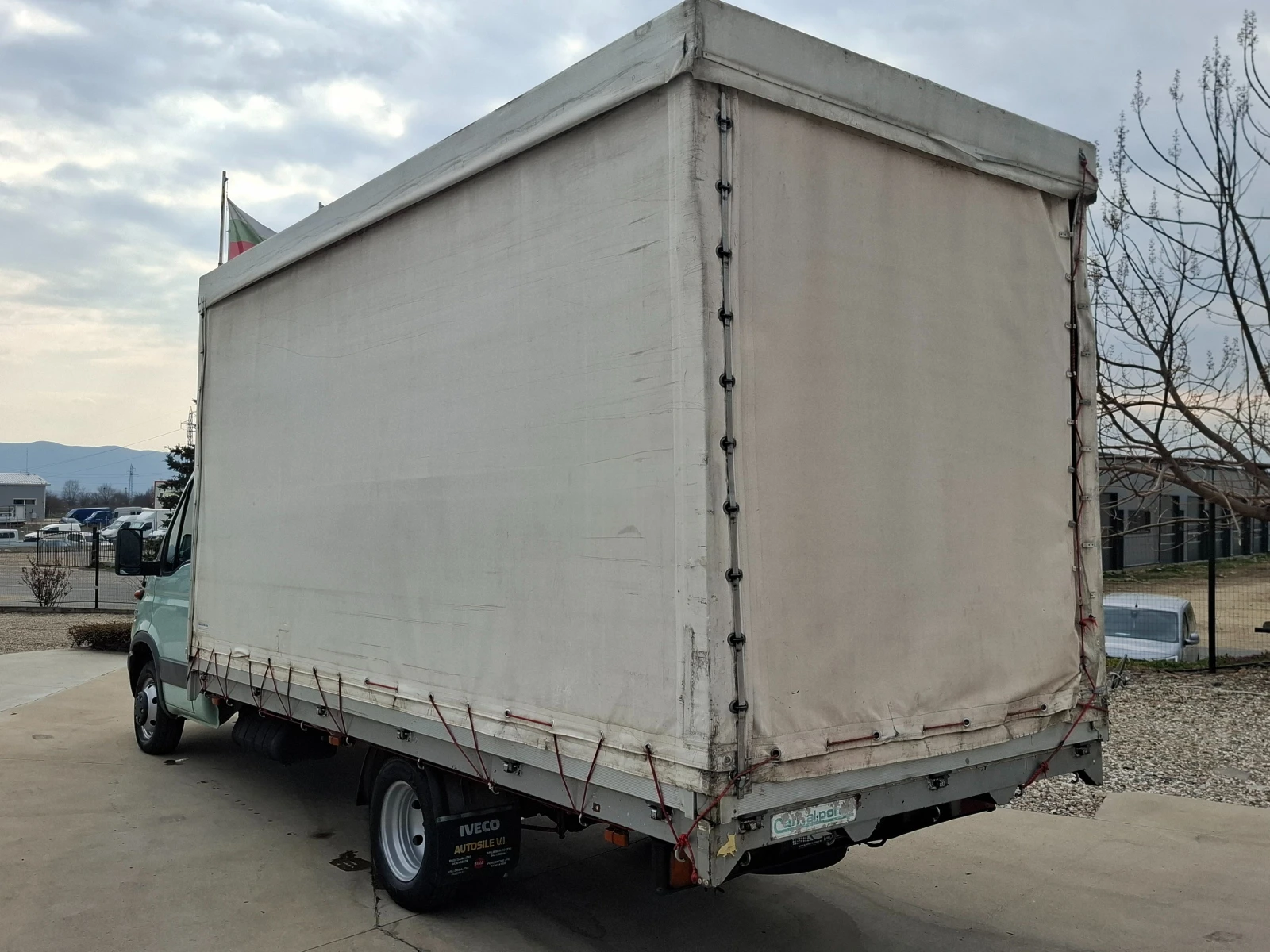 Iveco Daily 2.8/До3.5т/XXL/4.90м., снимка 2 - Бусове и автобуси - 53875024