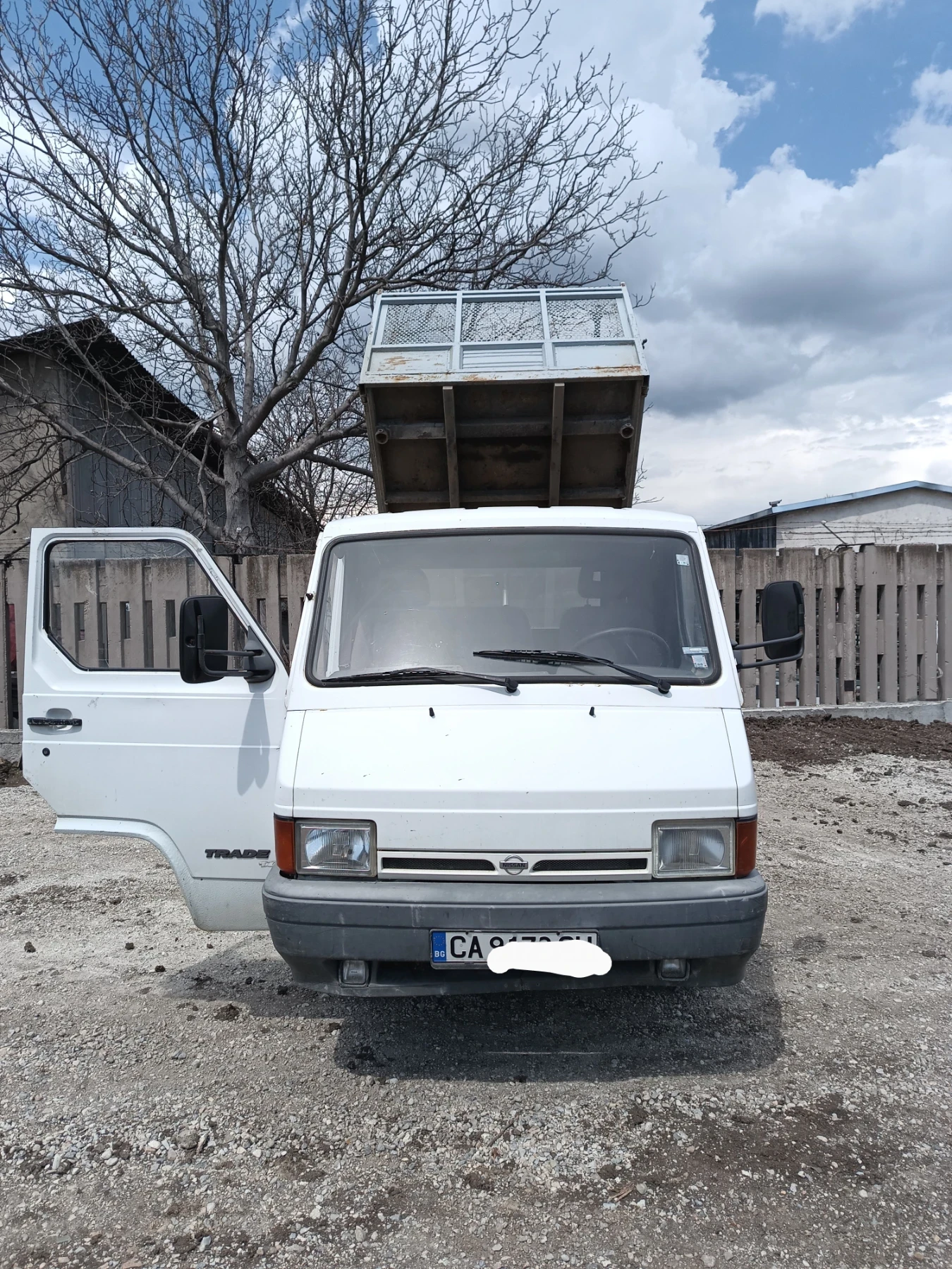 Nissan Trade  - изображение 6