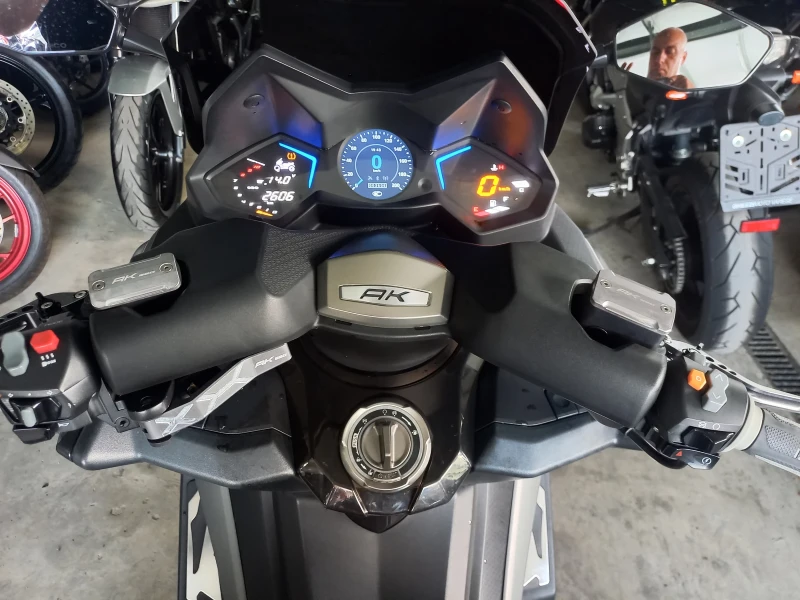 Kymco AK 550 ABS TC LED 14000 km, снимка 9 - Мотоциклети и мототехника - 50822520