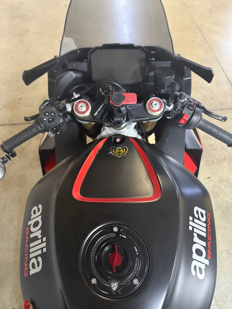 Aprilia RSV4 1100, снимка 4 - Мотоциклети и мототехника - 52752911