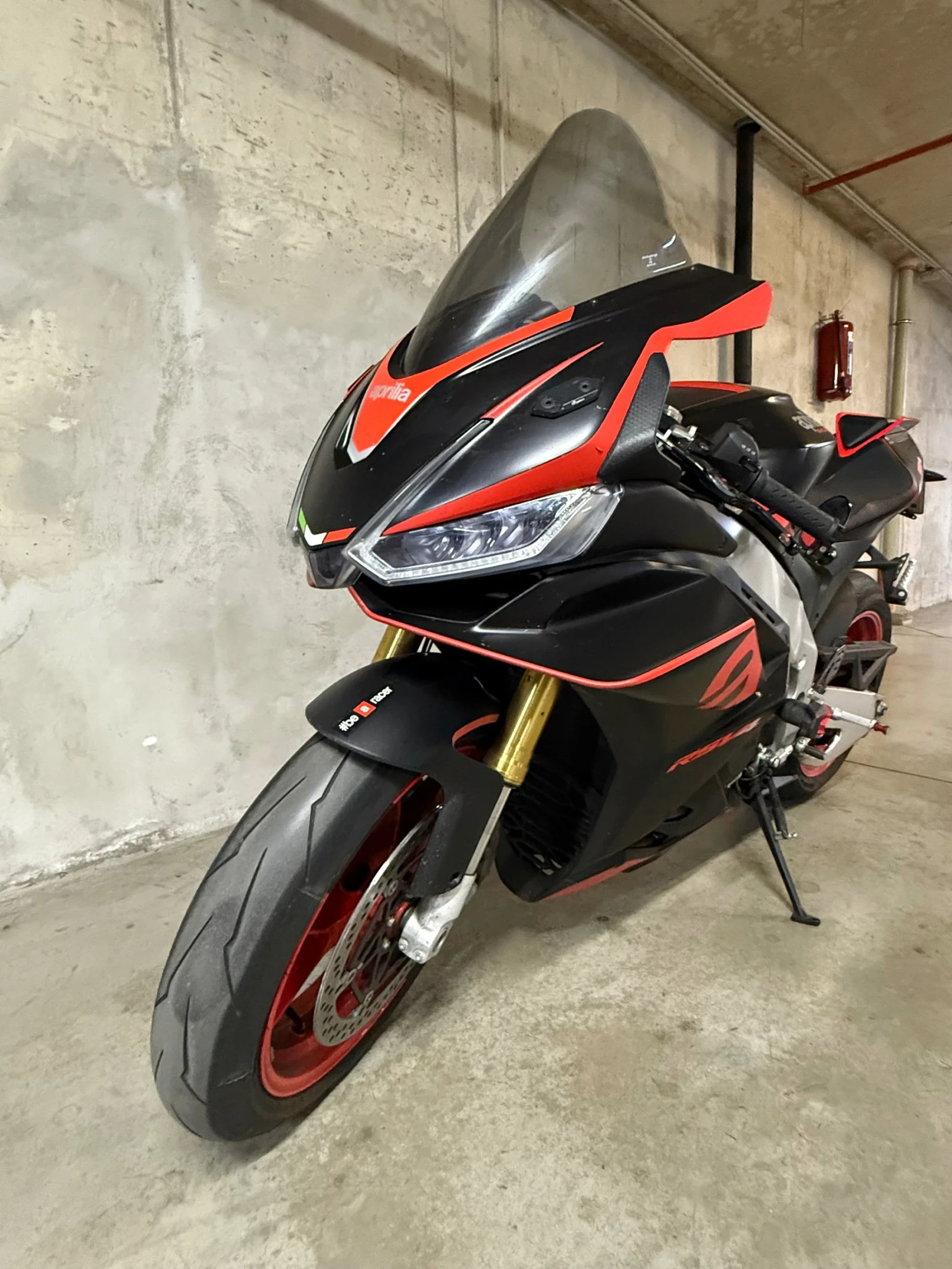 Aprilia RSV4 1100 - изображение 10