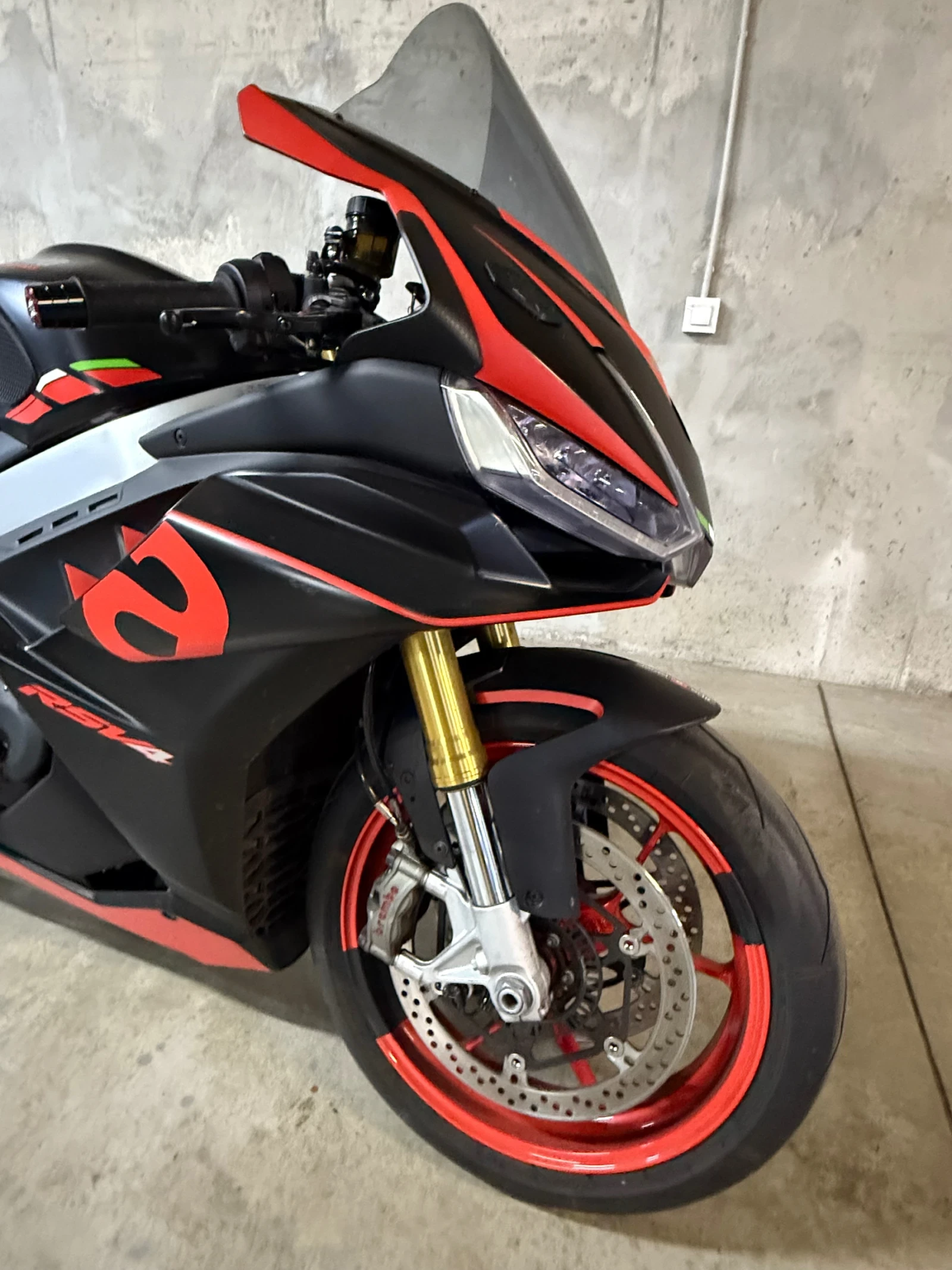 Aprilia RSV4 1100 - изображение 5