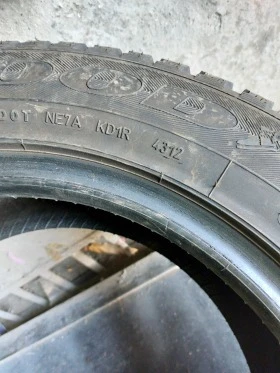 Гуми Зимни 235/55R17, снимка 7 - Гуми и джанти - 39109144