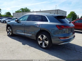 Audi E-Tron Premium Plus, снимка 3