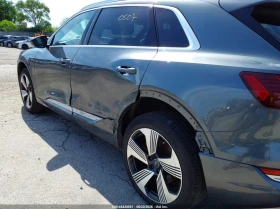 Audi E-Tron Premium Plus, снимка 6