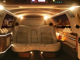 Lincoln Town car 70-inch Stretch Limousine by Royale | Mobile.bg    12