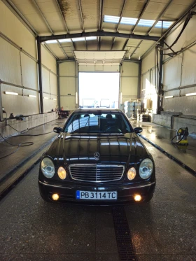  Mercedes-Benz E 320