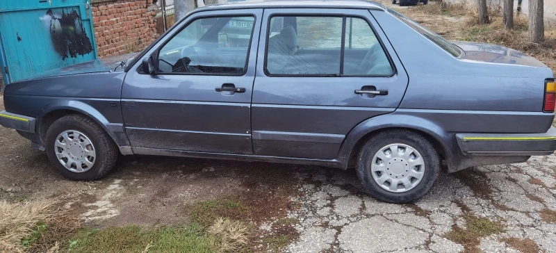 VW Jetta, снимка 4 - Автомобили и джипове - 48210284