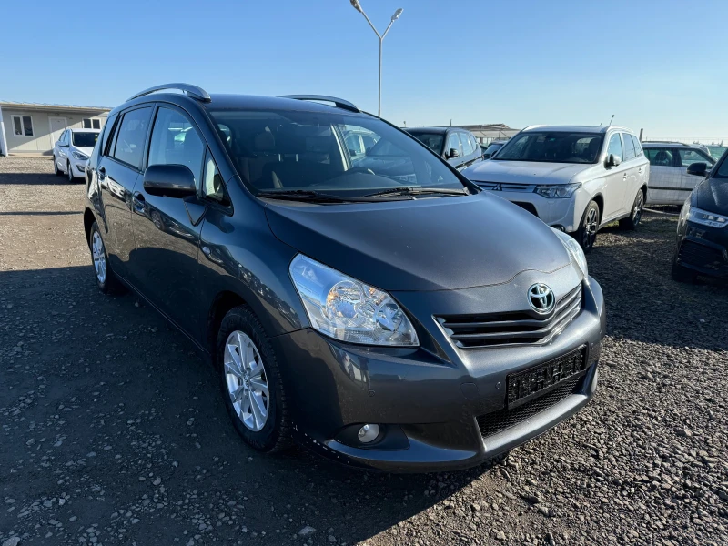 Toyota Verso 1.8i CH Navi Automat 7m, снимка 3 - Автомобили и джипове - 48504840