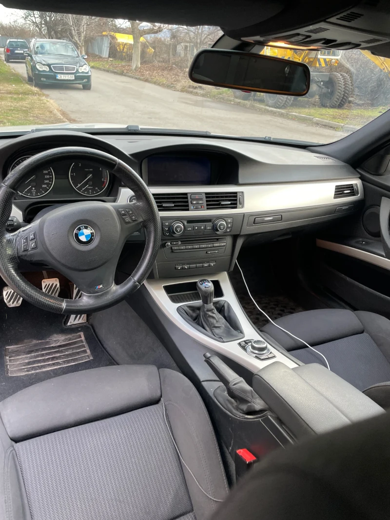 BMW 318 D, снимка 9 - Автомобили и джипове - 48723806