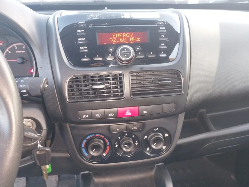 Opel Combo 1.6-KLIMA, снимка 5 - Автомобили и джипове - 49023822