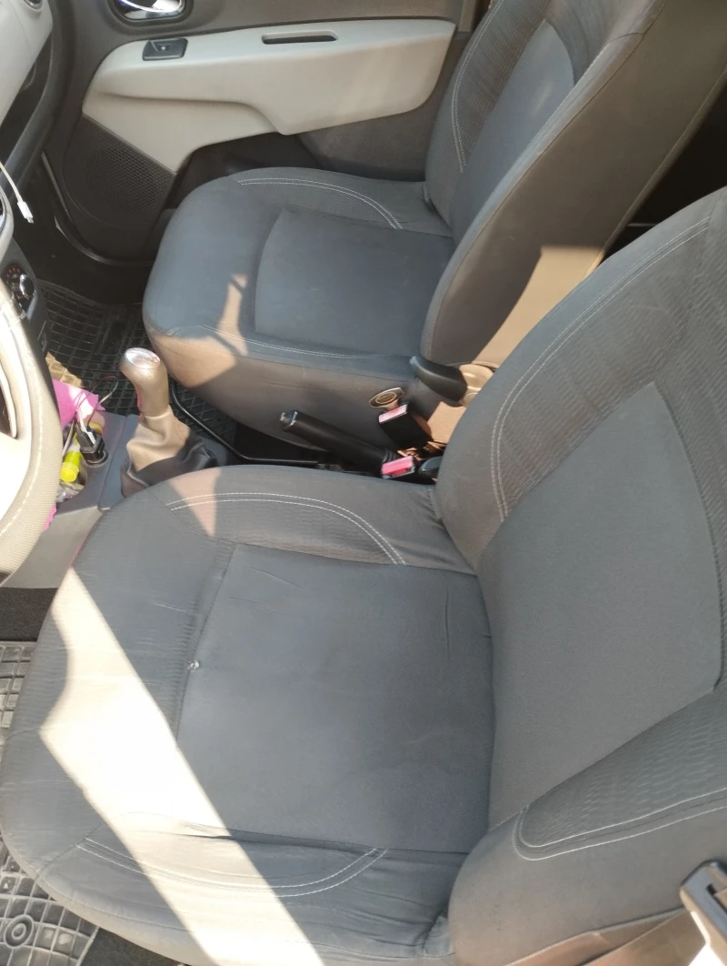 Dacia Lodgy, снимка 14 - Автомобили и джипове - 51488396