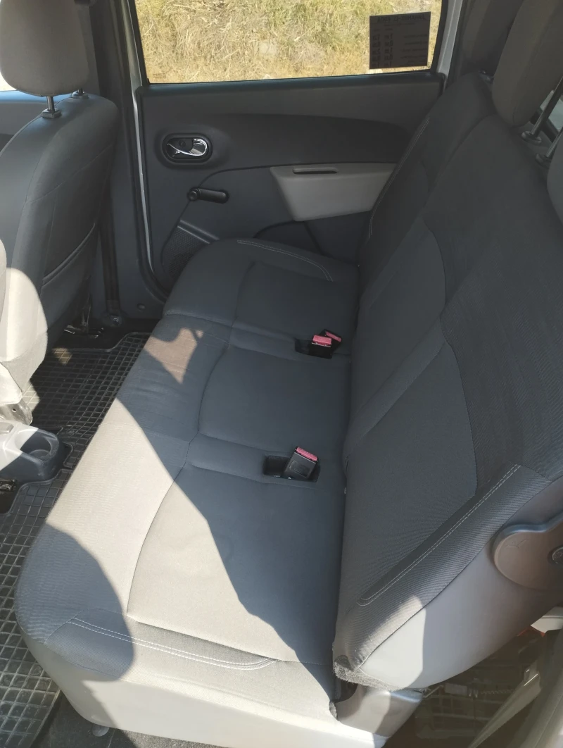 Dacia Lodgy, снимка 13 - Автомобили и джипове - 51488396
