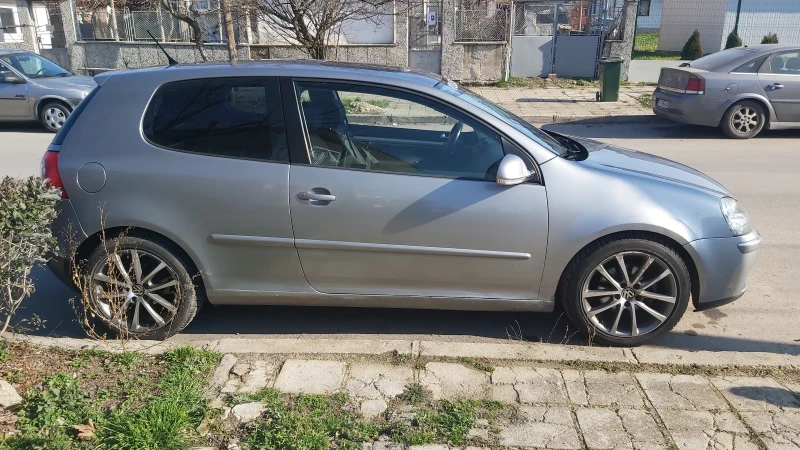 VW Golf, снимка 4 - Автомобили и джипове - 49299371