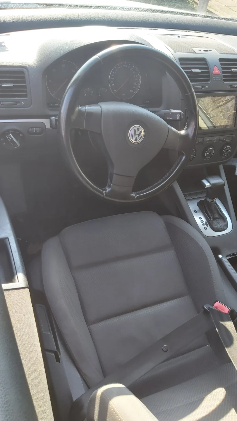 VW Golf, снимка 5 - Автомобили и джипове - 49299371