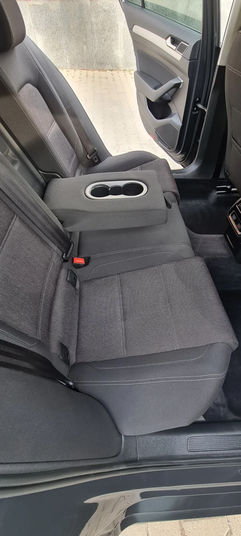 VW Passat, снимка 13 - Автомобили и джипове - 52246746