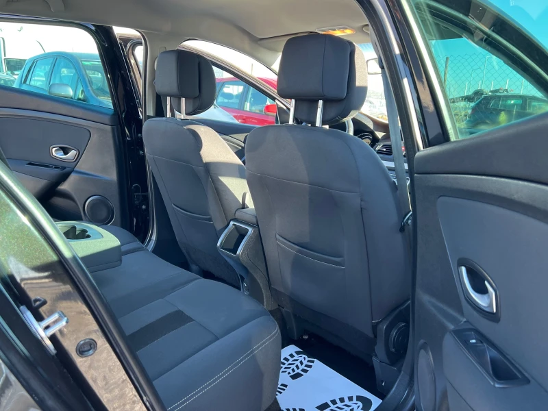 Renault Megane ЛИЗИНГ-КЛИМАТРОНИК-ТОП, снимка 10 - Автомобили и джипове - 51791432