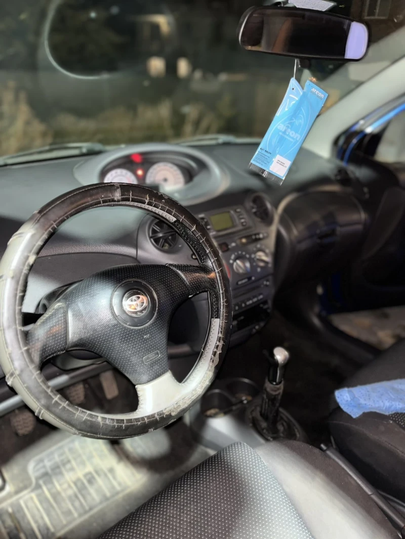 Toyota Yaris 1.5 VVT, снимка 4 - Автомобили и джипове - 52488329