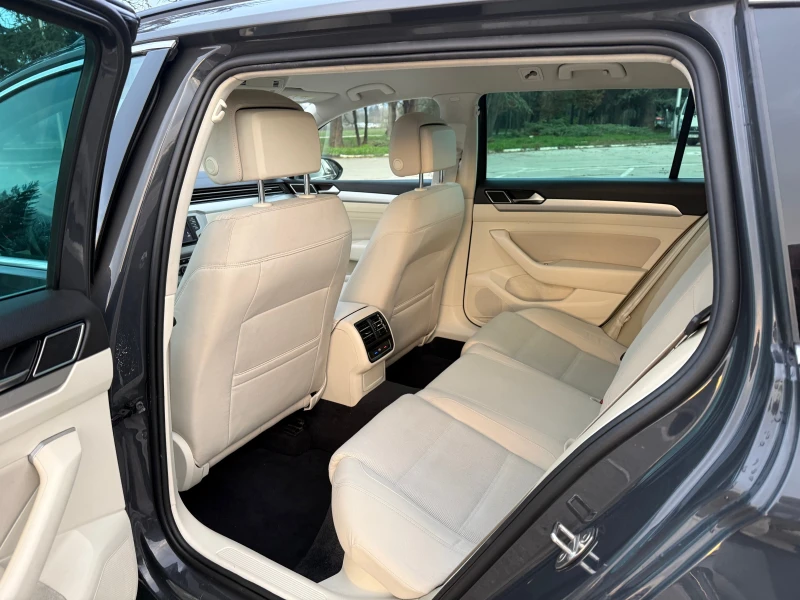 VW Passat 2.0///150p.s///Full-LED///NAVI///Масаж///, снимка 11 - Автомобили и джипове - 52753441