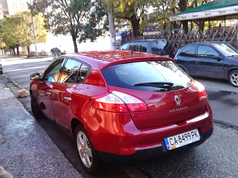 Renault Megane, снимка 2 - Автомобили и джипове - 52920606