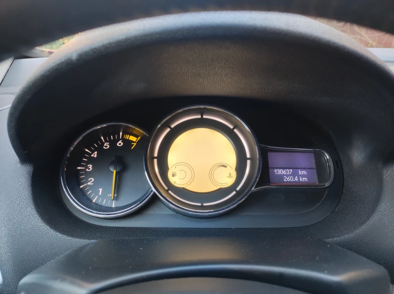 Renault Megane, снимка 8 - Автомобили и джипове - 52920606