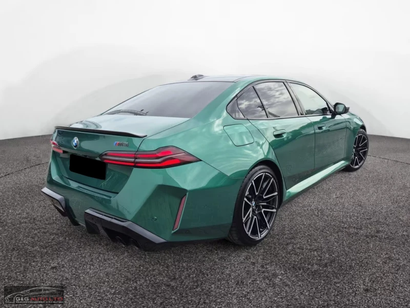 BMW M5 xDrive/727HP/CARBON/360/B&W/AHK/HUD/MEMO/711g, снимка 4 - Автомобили и джипове - 53164415