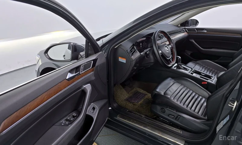 VW Passat, снимка 10 - Автомобили и джипове - 53166795