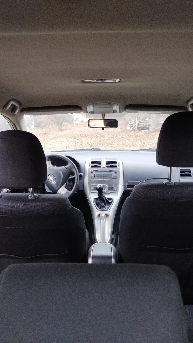 Toyota Auris 1.6 бензин , снимка 8 - Автомобили и джипове - 53260822