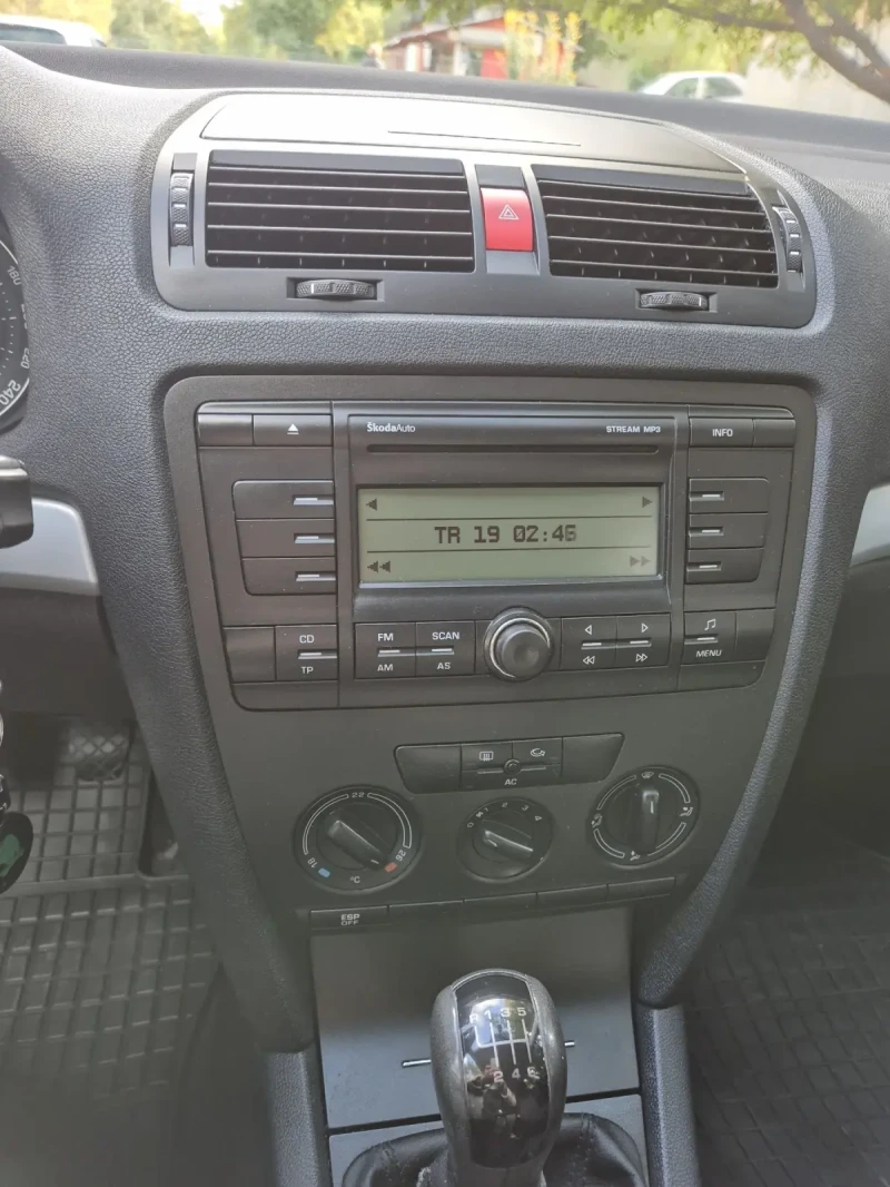 Skoda Octavia ТСI, снимка 9 - Автомобили и джипове - 53297284