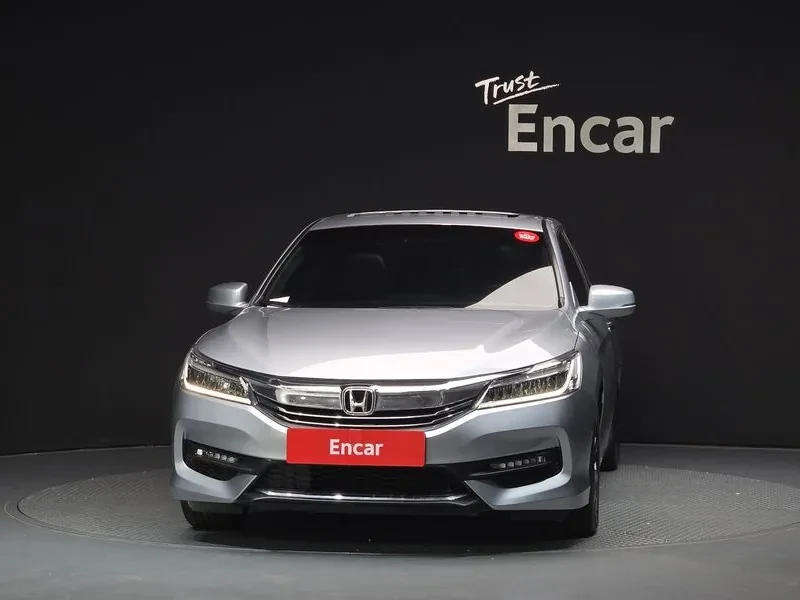 Honda Accord 2.4 9Th Generation, снимка 7 - Автомобили и джипове - 55841453