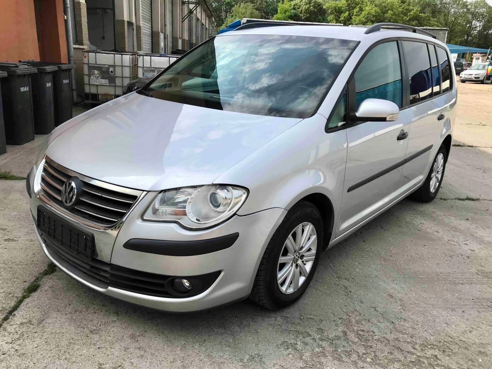 VW Touran 1.9TDI НАВИ 7 места - [1] 