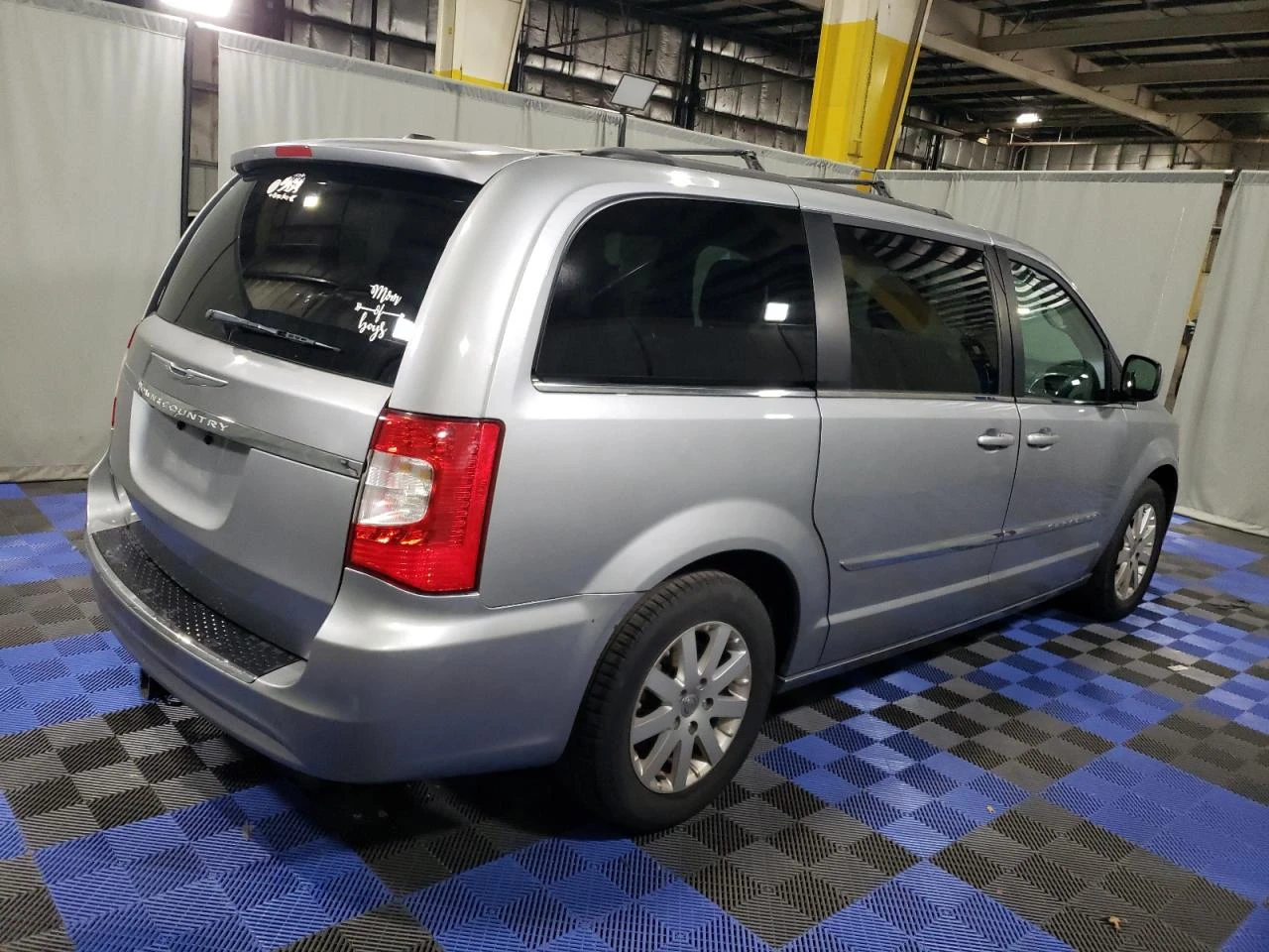 Chrysler Town and Country  TOURING - изображение 3