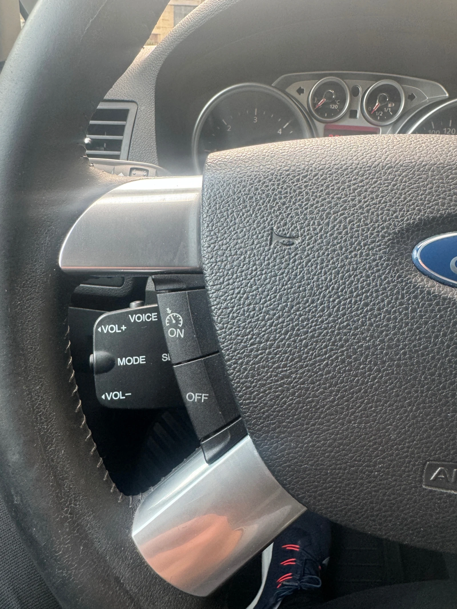 Ford C-max 1.6 TDCI - изображение 8