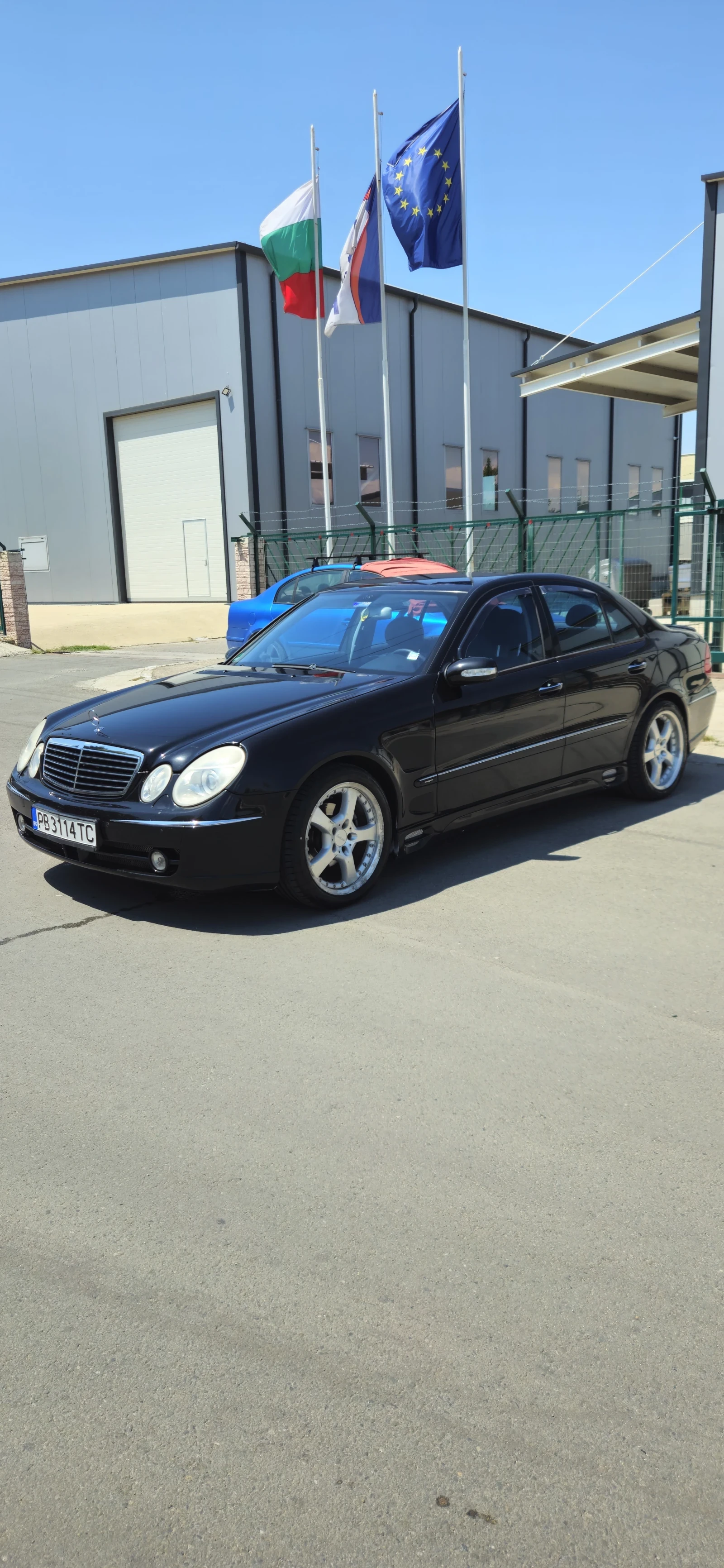 Mercedes-Benz E 320  - изображение 2