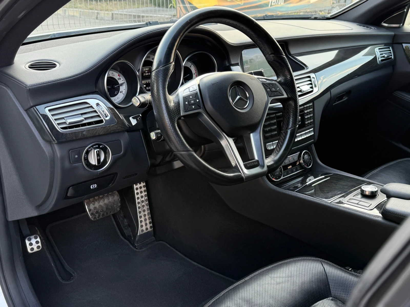 Mercedes-Benz CLS 350 AMG* 4MATIC* PODGREV* OBDUHVANE* DISTRONIK* CAMERA - изображение 7