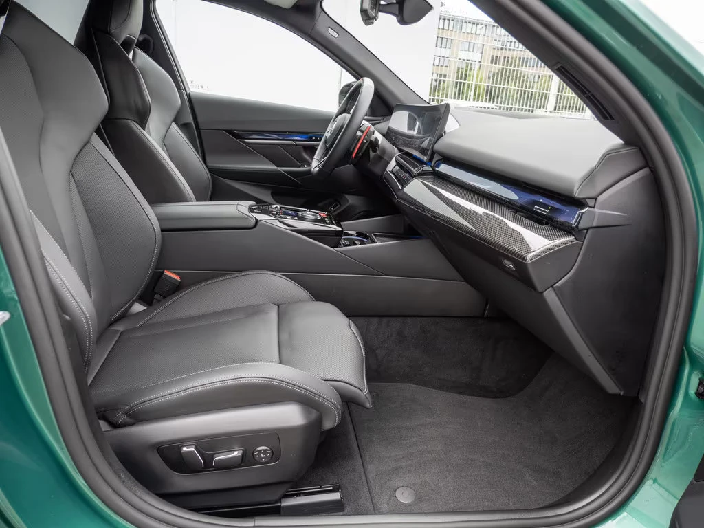 BMW M5 xDrive/727HP/CARBON/360/B&W/AHK/HUD/MEMO/711g | Mobile.bg � ����������� 14