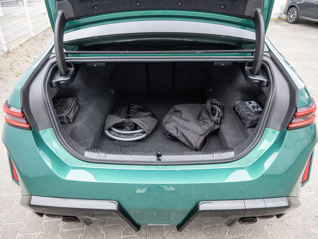 BMW M5 xDrive/727HP/CARBON/360/B&W/AHK/HUD/MEMO/711g | Mobile.bg � ����������� 16