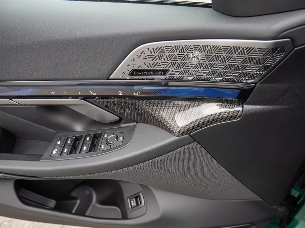 BMW M5 xDrive/727HP/CARBON/360/B&W/AHK/HUD/MEMO/711g | Mobile.bg � ����������� 12