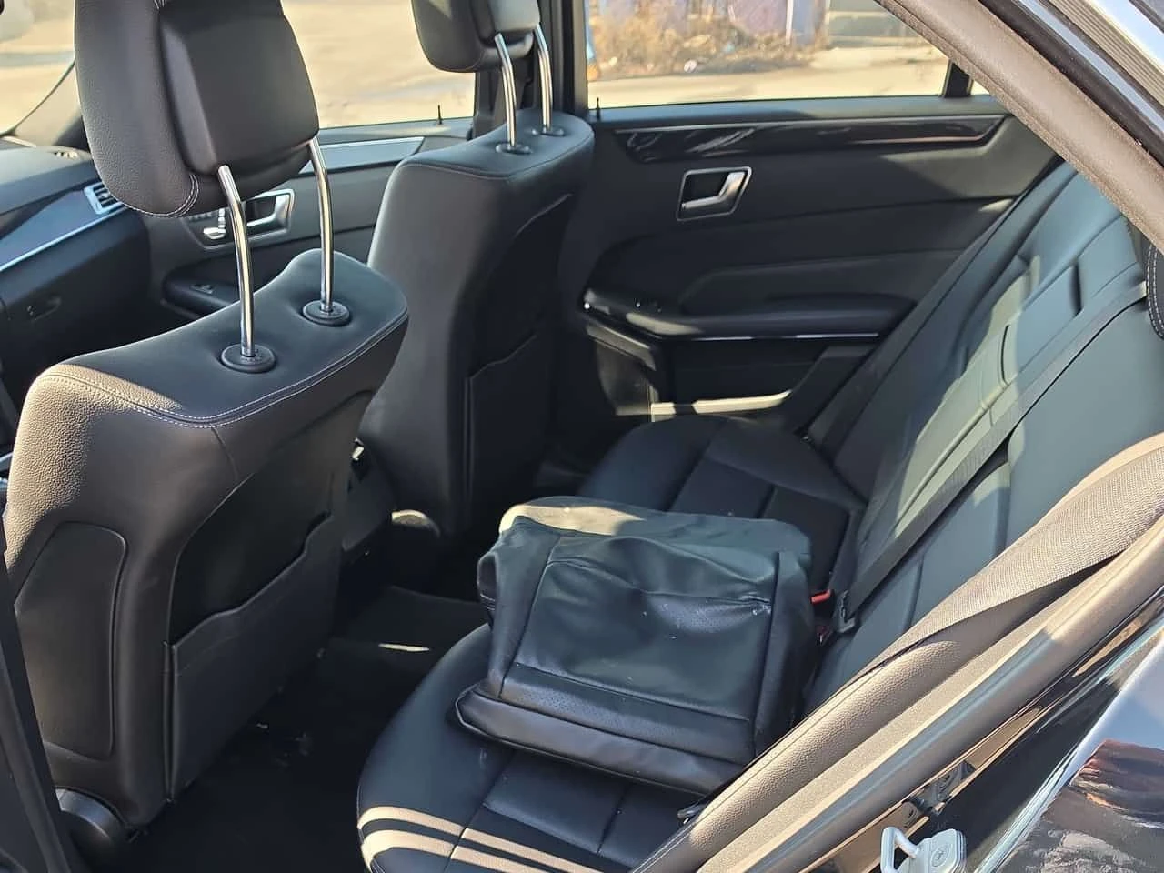 Mercedes-Benz E 250 * BlueTEC * CARFAX * КАМЕРА * ПОДГРЕВИ, снимка 17 - Автомобили и джипове - 53817138