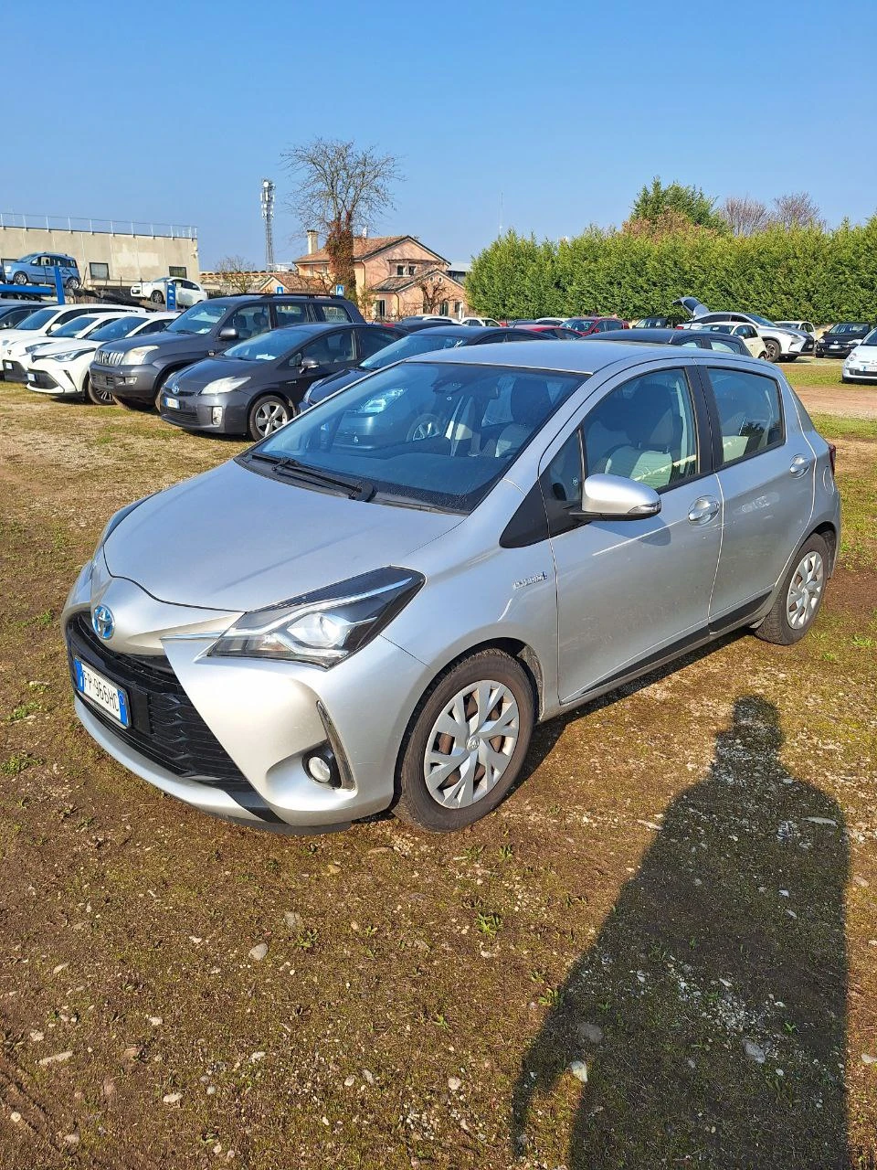 Toyota Yaris 1.5 HYBRID 100% СЕРТИФИЦИРАНО ОБСЛУЖЕНА!!!