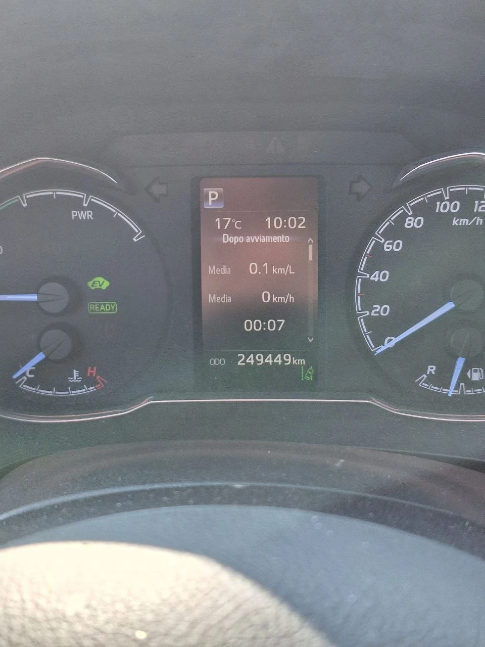 Toyota Yaris 1.5 HYBRID 100% СЕРТИФИЦИРАНО ОБСЛУЖВАНА!!!, снимка 7 - Автомобили и джипове - 53830825