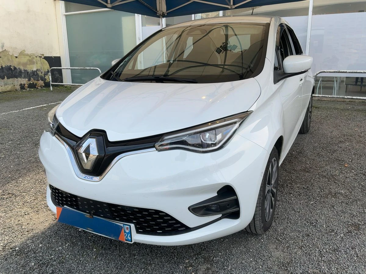Renault Zoe Intens R135   52 kWh / Камера / Навигация / LED / 