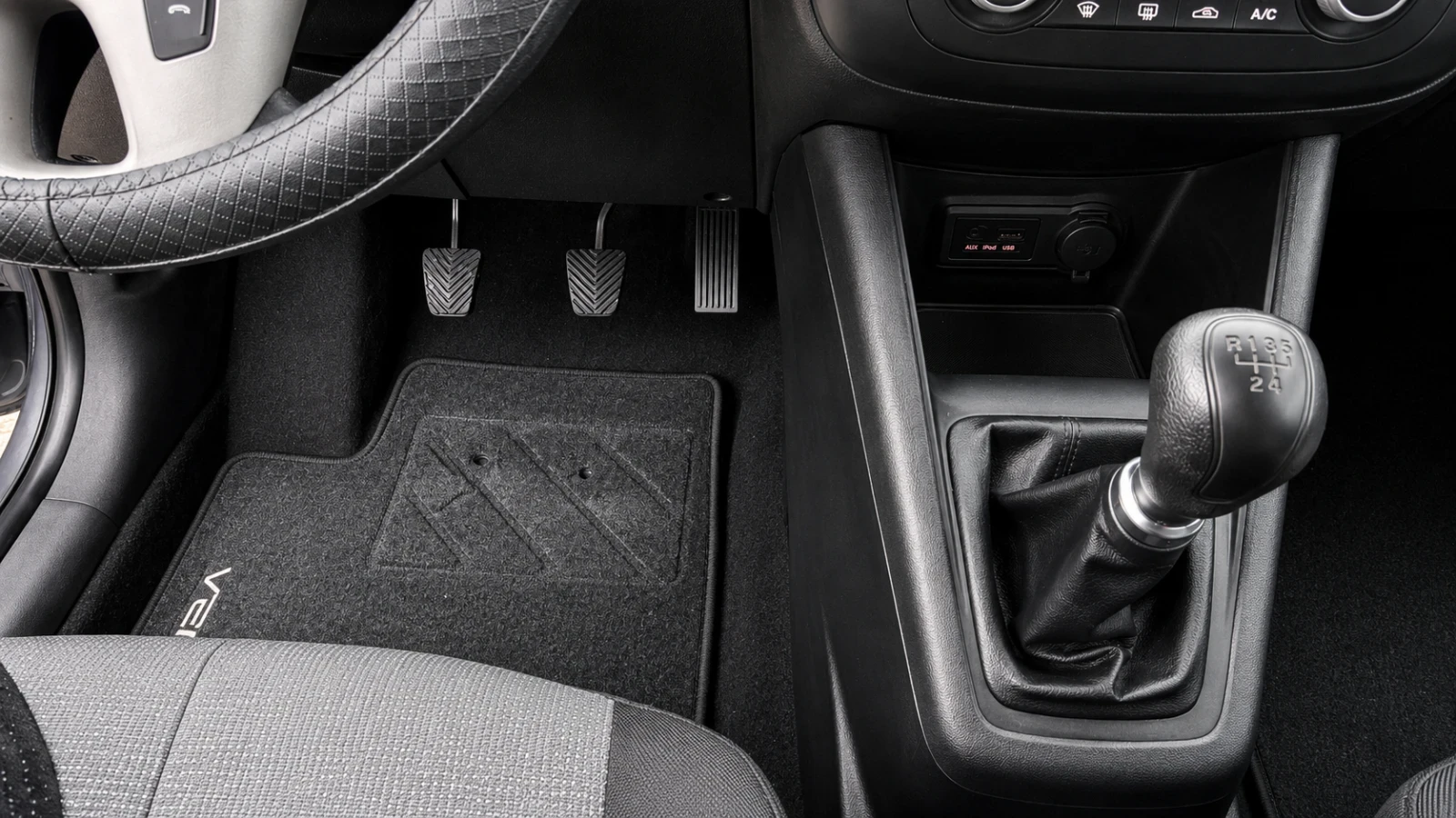 Kia Venga 1.4 бензин /газ, снимка 12 - Автомобили и джипове - 53936960
