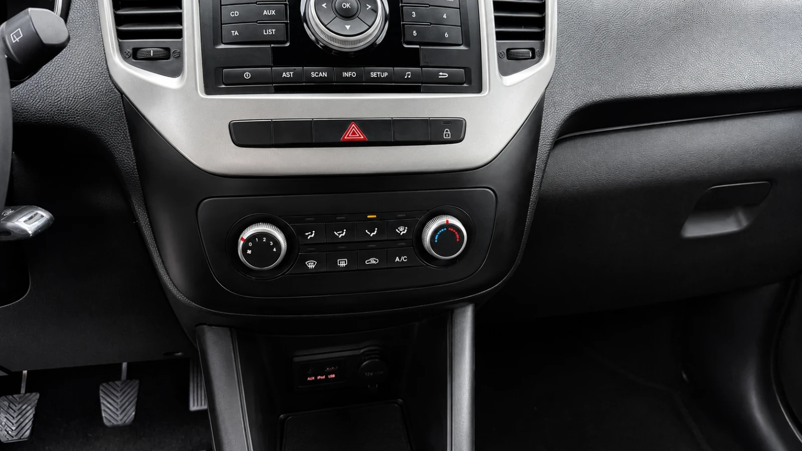 Kia Venga 1.4 бензин /газ, снимка 7 - Автомобили и джипове - 53936960