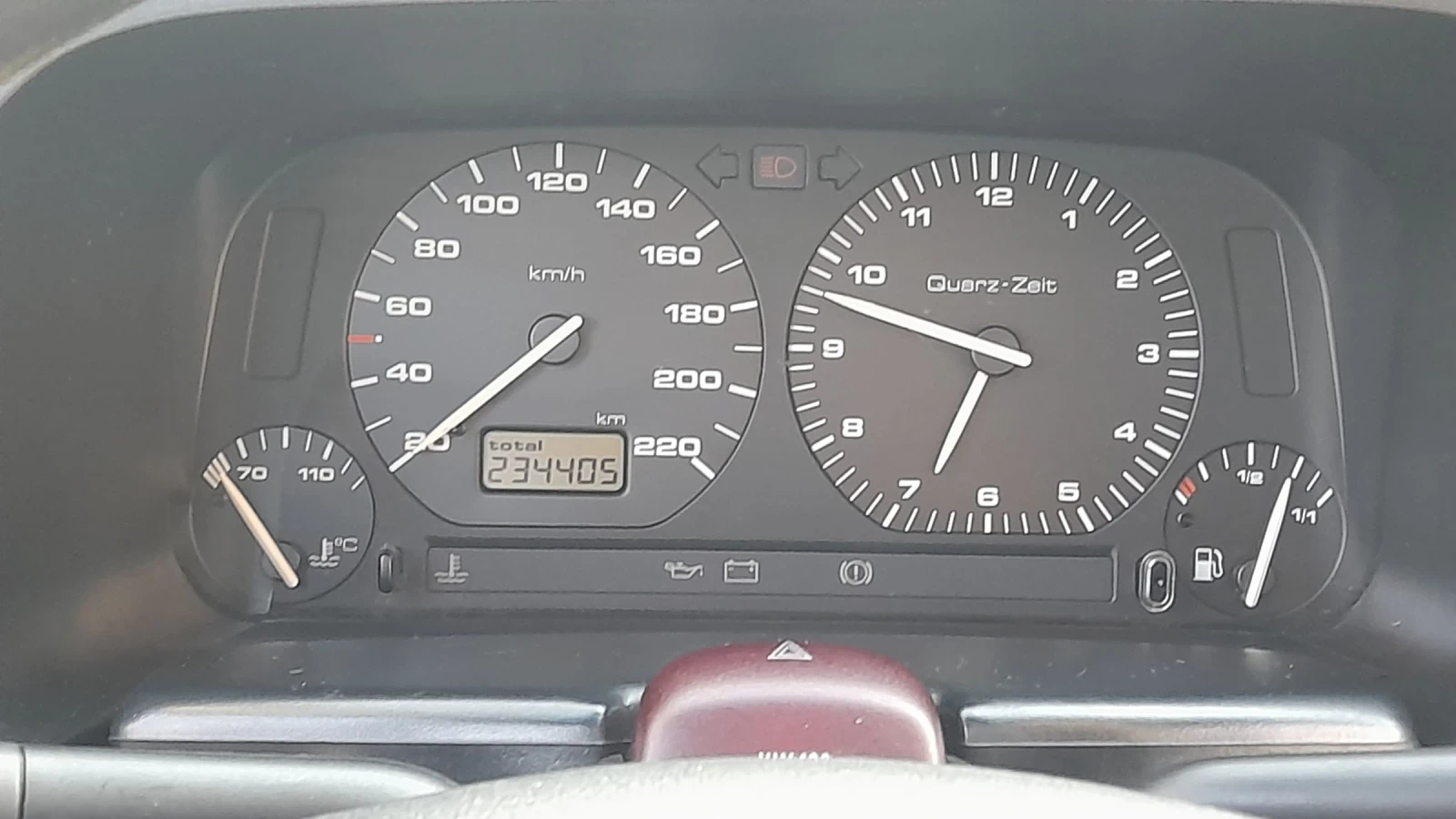 VW Golf 1.8 газ Klimatik Automatic , снимка 16 - Автомобили и джипове - 54232846